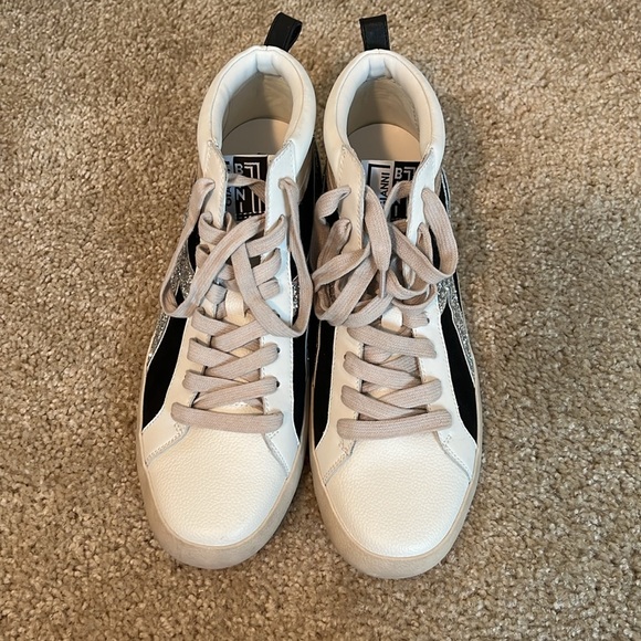 Gianni Bini Emmitt leather Suede silver glitter high top shoe white black 10 9.5 - Picture 2 of 8